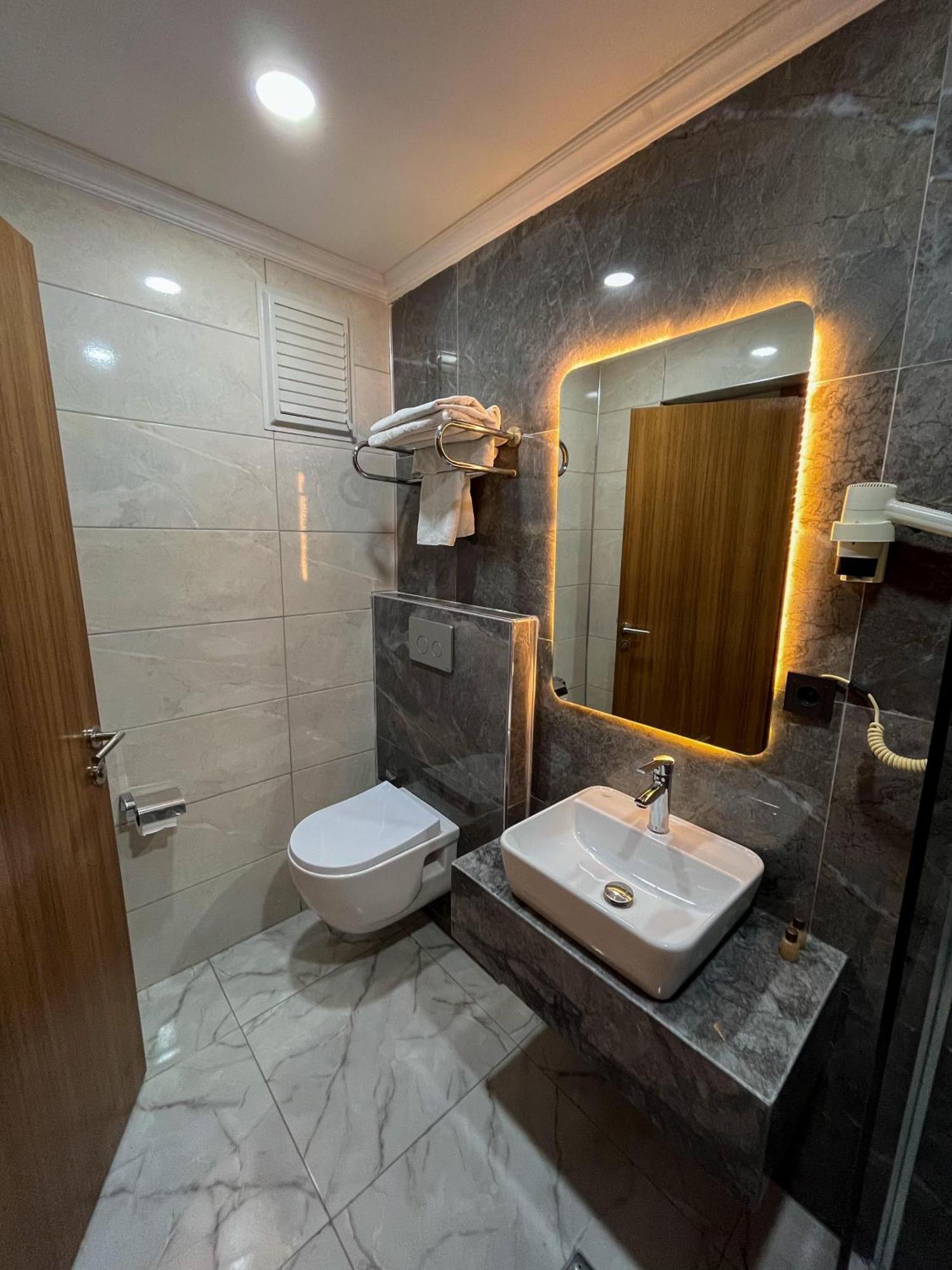 Ankara Santral Otel Ngoại thất bức ảnh