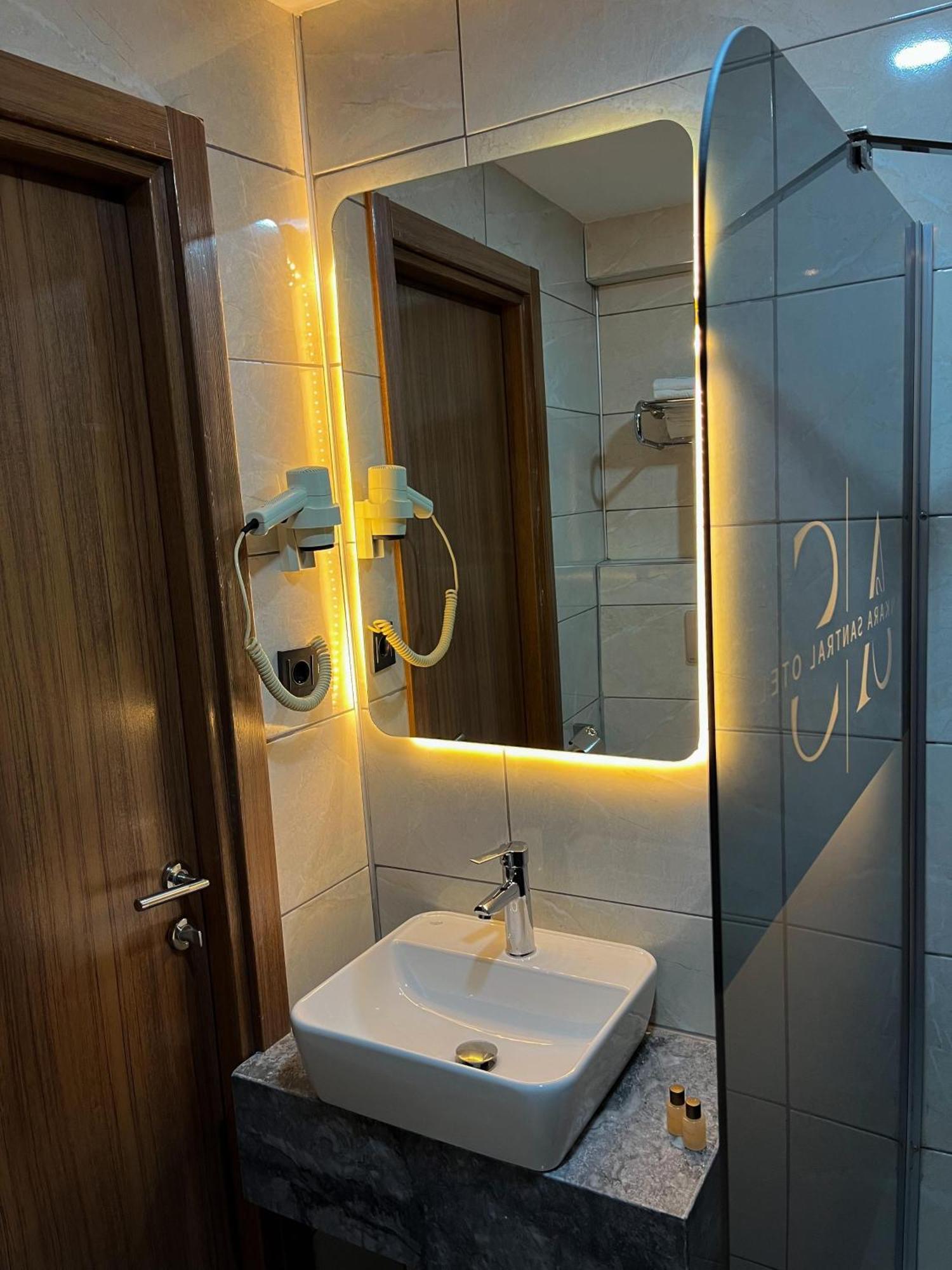 Ankara Santral Otel Ngoại thất bức ảnh